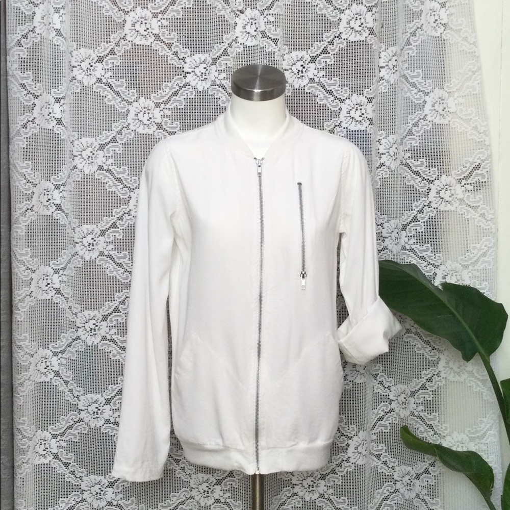 Jet by John Eshaya White Sweater Size S/P